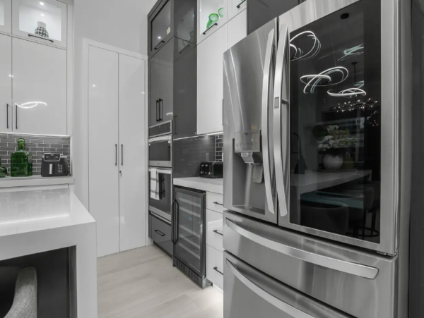 Luxury Naples Retreat - Modern Estate with Pool, Game Room & More
